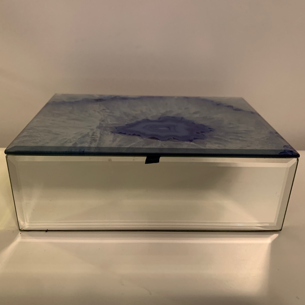 Jewelry Box (rock motif)